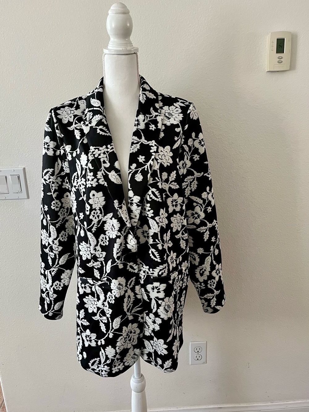 Black & White Floral Blazer Jacket - Women's Long Coat